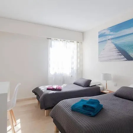 Le Corail Spacieux Avec Beau Et Ample Balcon, Au Centre, Ideal Pour Familles Et Petits Groupes Apartment